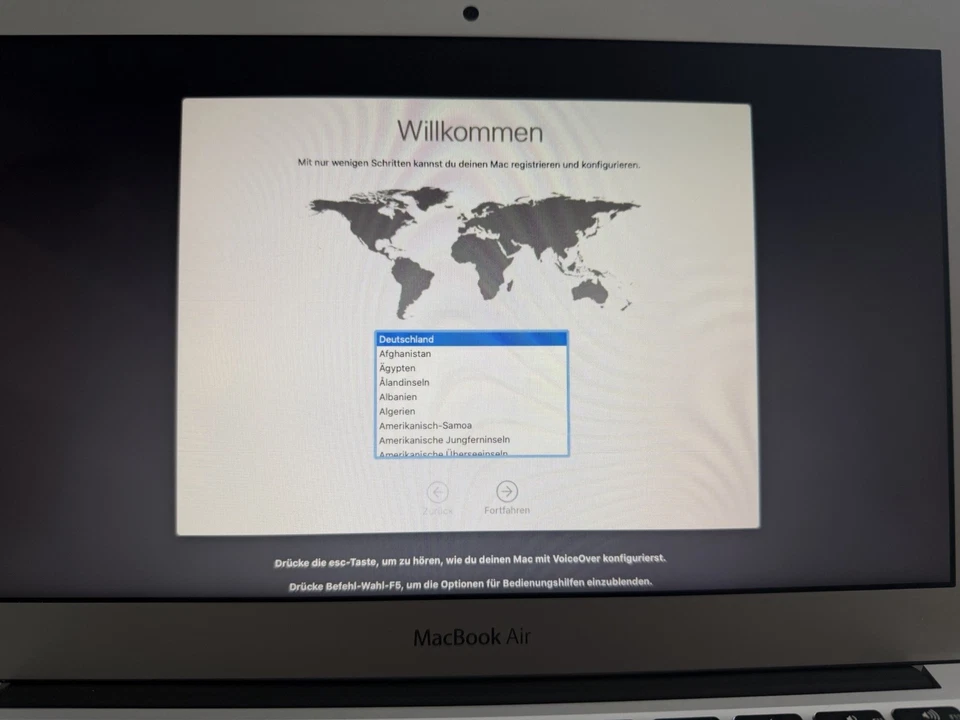 Apple MacBook Air A1465 29,5 cm (11,6 Zoll) - 120GB SSD  Notebook - (Juni, 2012) - Bild 2 von 4