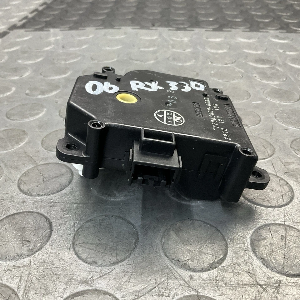 Motor actuador de puerta mezcla de climatización Lexus RX 330 2004-2006 FABRICANTE DE EQUIPOS ORIGINALES Foto 4 de 4