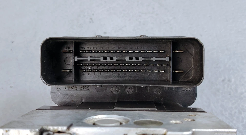 MITSUBISHI LANCER GALANT FORTI ABS Antiblockierbremse Pumpenaktuator 4670A352 - Bild 4 von 4