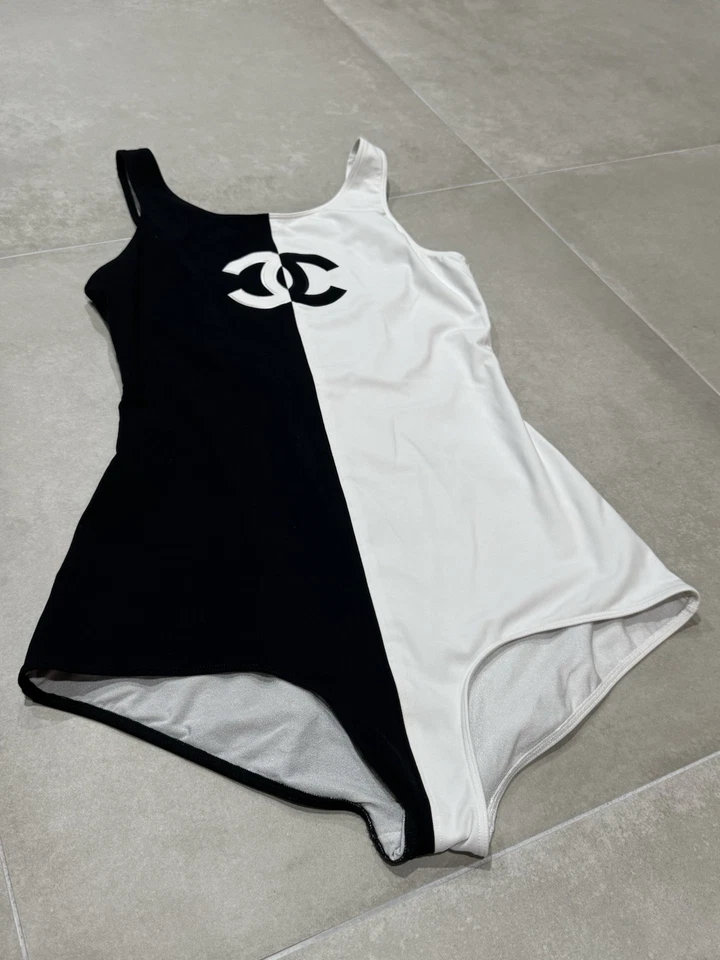 Traje de baño Chanel RARO blanco y negro  Foto 4 de 4