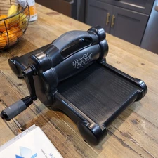 Sizzix Big Shot Stampin Up/1 Die Embossing Plates Machine 1 Cutting Board