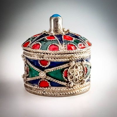 Indische Silber Metall Cloisonne Pille Schmuckdose Blau Cabochon Endstück 42mmØ Seil