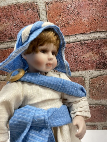 SEYMOUR MANN CONNIOSSEUR COLLECTION SHEPHERD DOLL IN BLUE AND WHITE - Picture 5 of 12