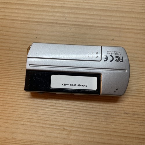 Creative Labs MuVo TX 128MB MP3 Player Silver And Black *Tested* - Picture 6 of 18