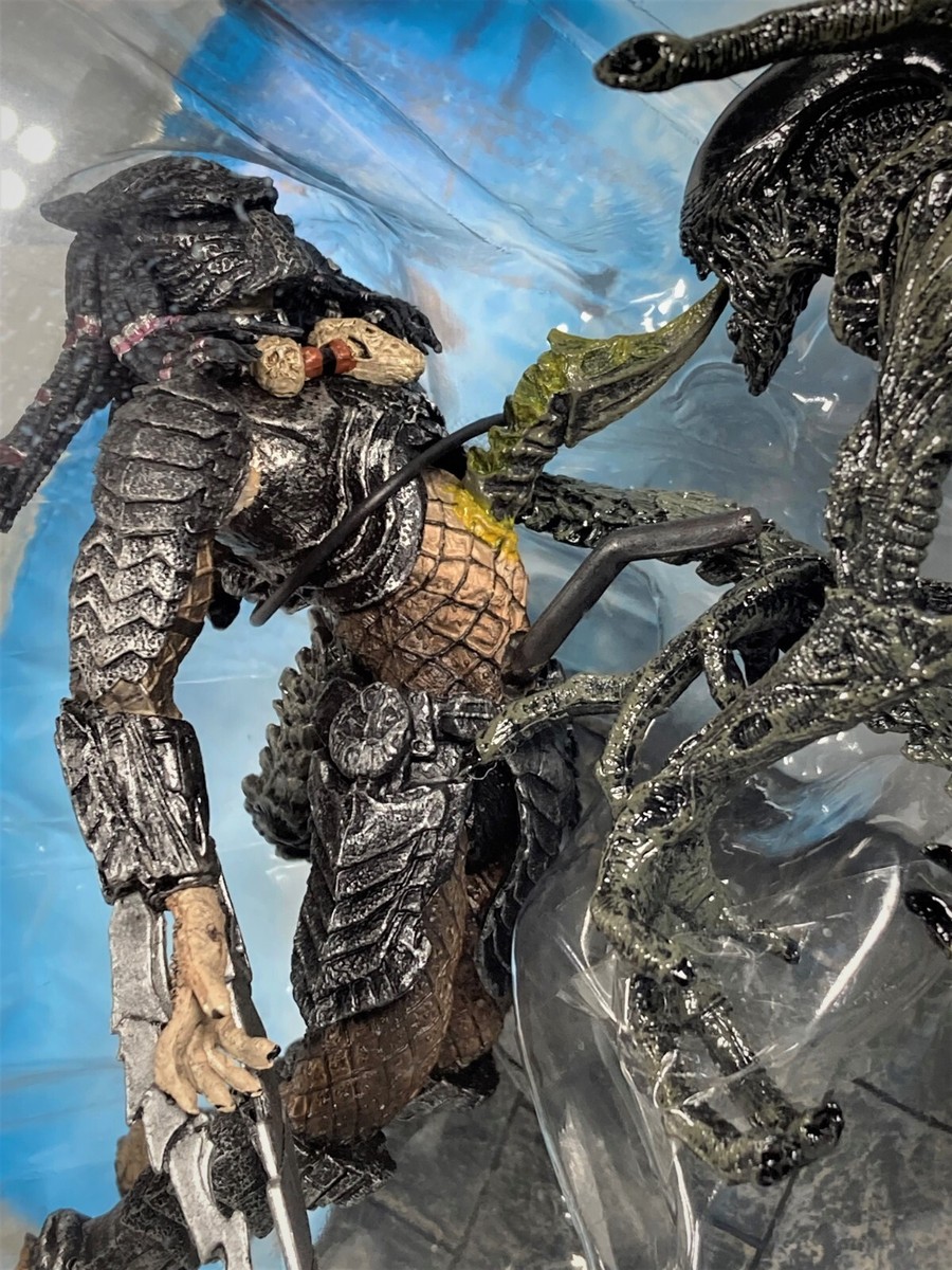 McFARLANE TOYS／エイリアン& プレデター 【中古•箱別売】✨希少品 ALIEN & PREDATOR McFarlane Movie Maniacs Deluxe Box Set