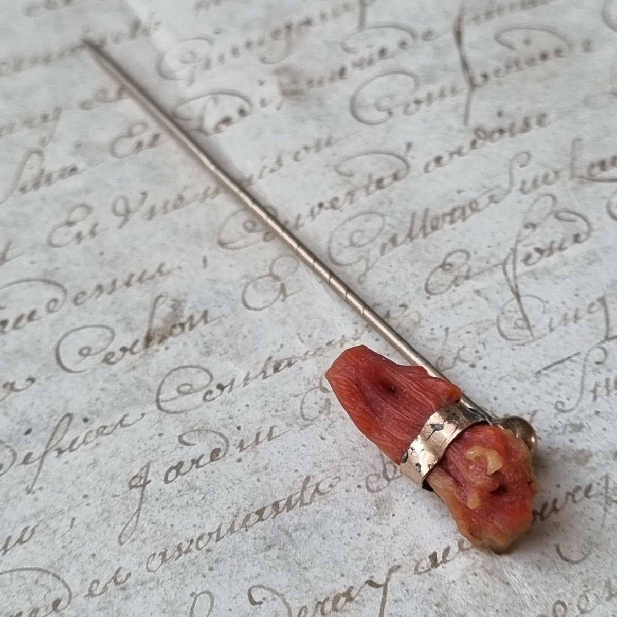 Épingle De Cravate Ancienne En Corail Rouge - Vintage, Très Bon état - Origine France