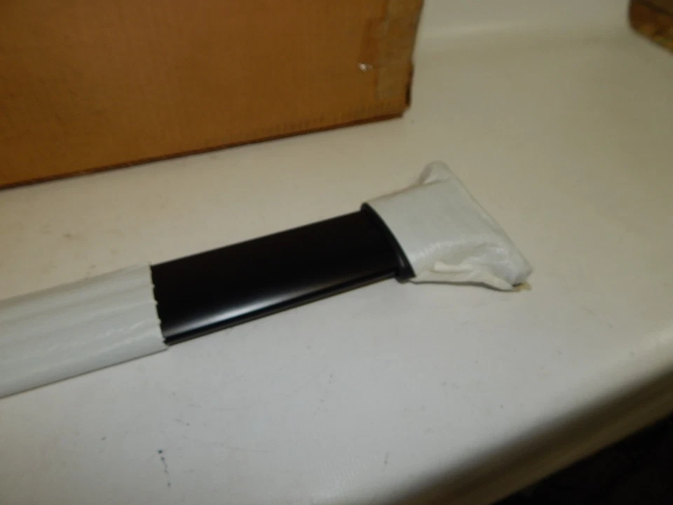 New OEM 2001-2003 Ford Focus Roof Rack Luggage Rail Carrier Bar - Image 3 of 4