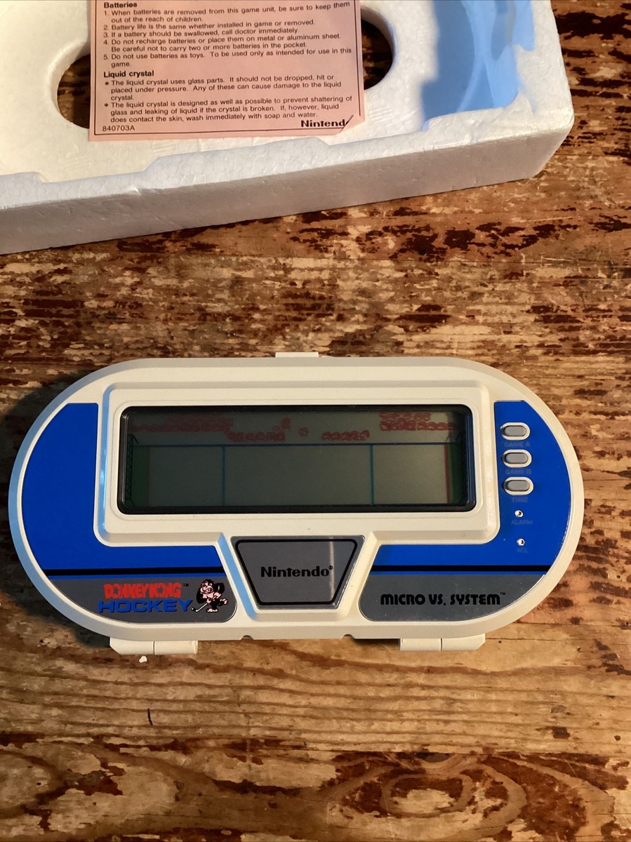 Donkey Kong Hockey Nintendo Game and Watch Micro VS System