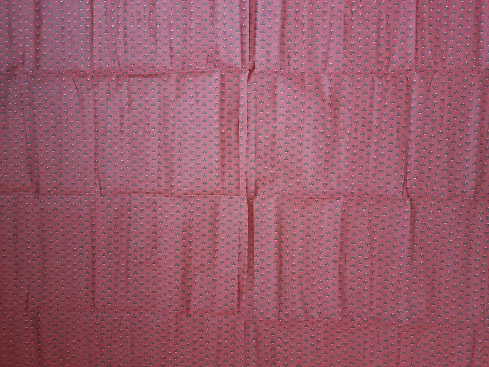 VTG Stiff Cotton Fabric 44" X 35" Holidays Christmas Red Green Quilting Sewing - Image 4 of 4