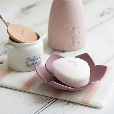 1pc Soap Box Lotus Shape Nonslip Portable Silicone Draining Bathroom Accessories