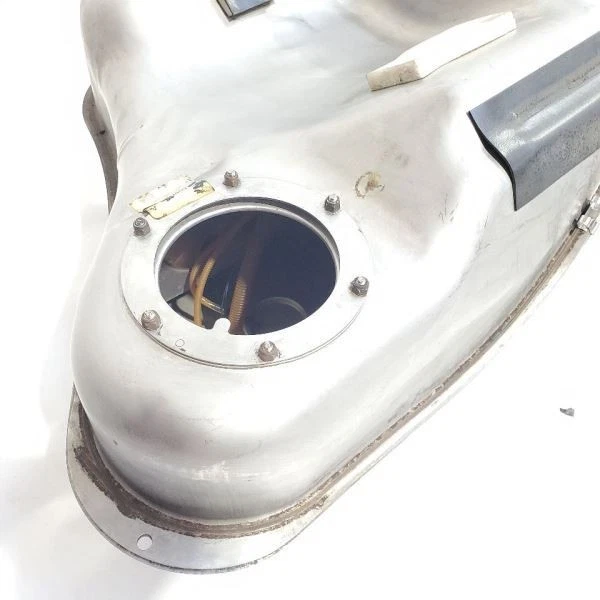 Tanque de combustible 4,2 L V8 tracción trasera OEM 2007 Jaguar XK Foto 2 de 4