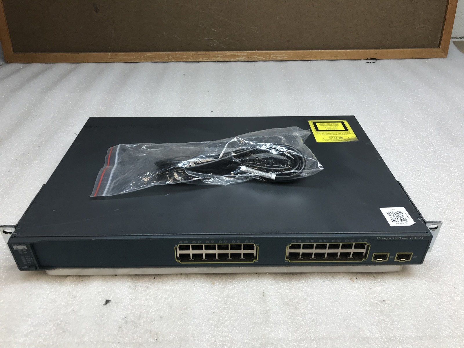 Cisco C3560 WS-C3560-24PS-E V07 24-Port Network Switch PoE-24
