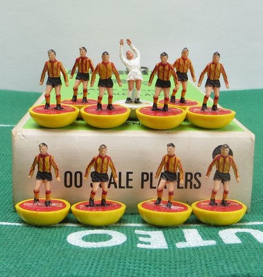 Set Subbuteo Vintage 1986-88 - équipes Légères Watford Et Partick Thistle FC Complètes, Collector