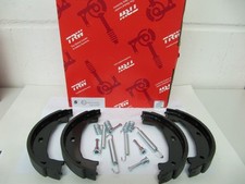 TRW Handbremsbacken mit Einbausatz Opel Omega A und B - Satz für hinten