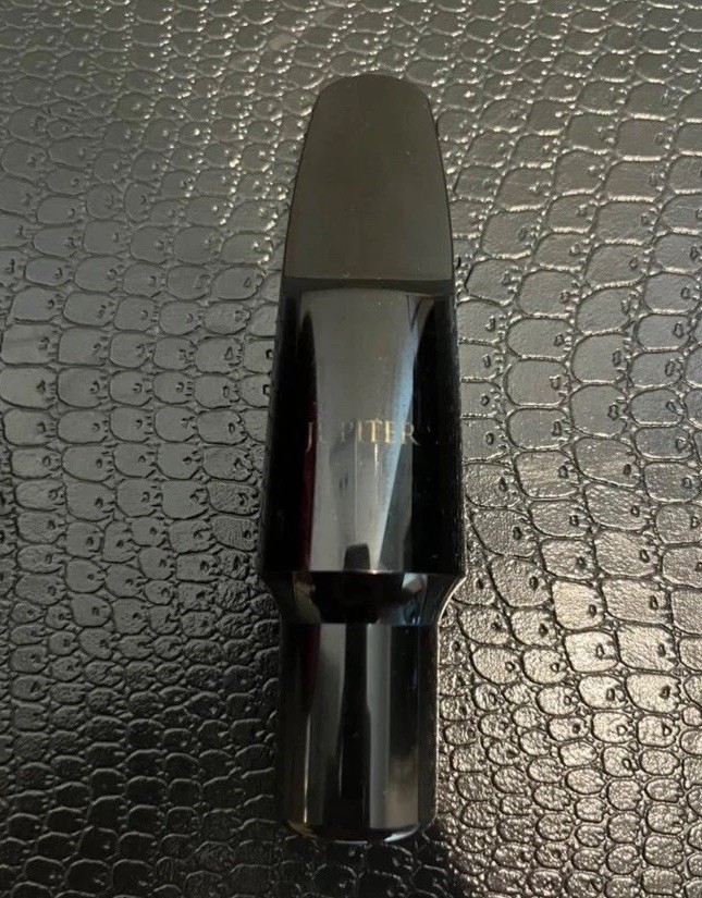 Jupiter Baritone Saxophone Mouthpiece with Rovner Rubber Ligature and Cap 