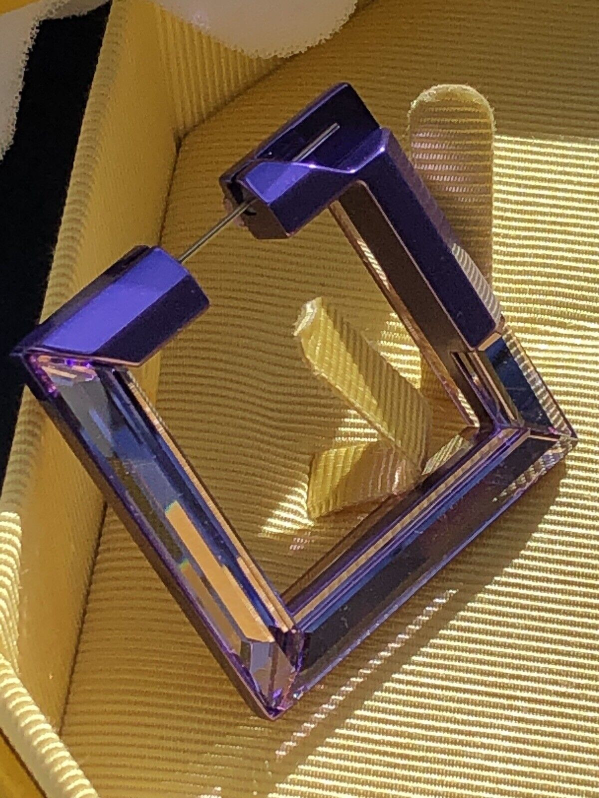 Foto 5 di 9