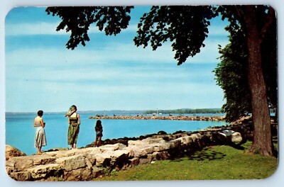c1960 Fond Du Lac Wisconsin WI Vintage Postcard Lake Winnebago Lakeside Park
