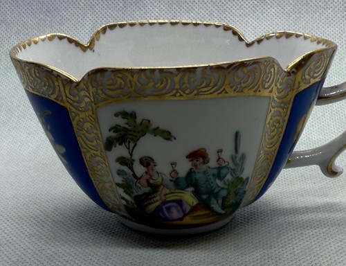 Dresden Helena Wolfsohn Antique Quatrefoil Demi-Tasse Cup & Saucer set Rare - Picture 4 of 11