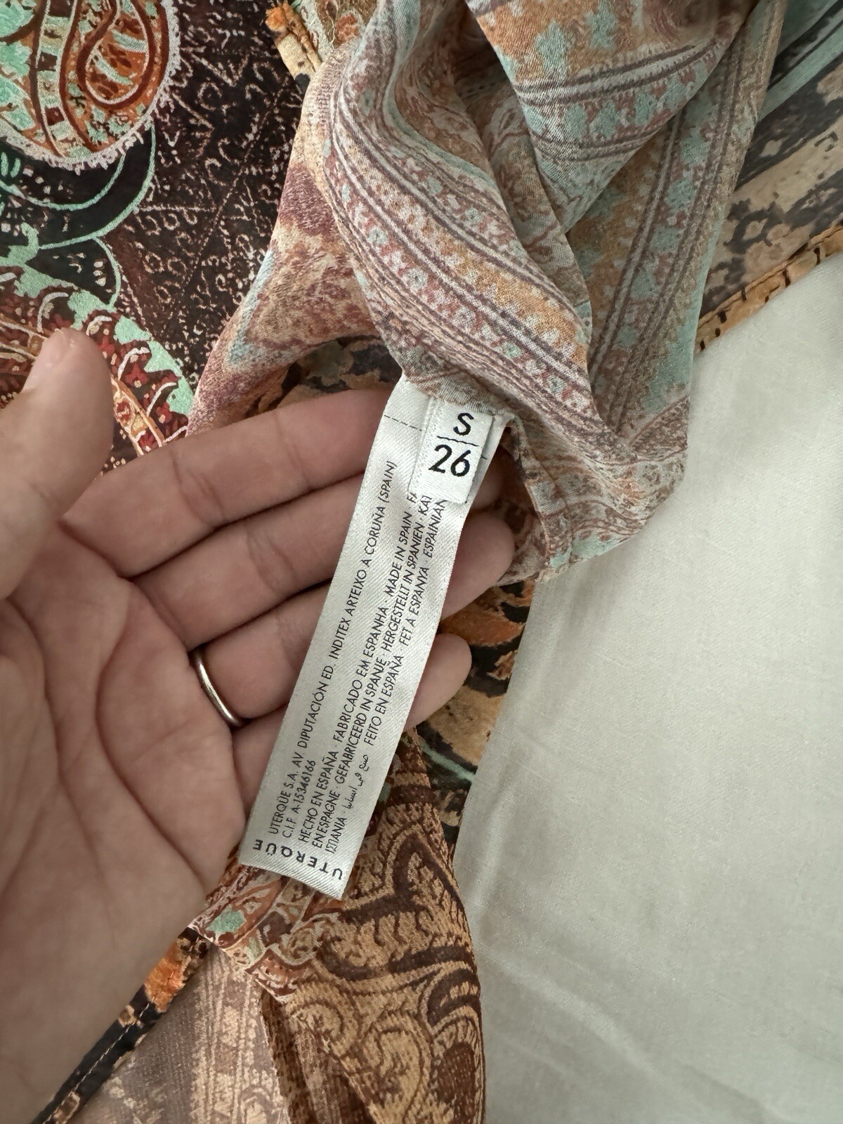 Uterque Button Down Blouse Size Small *Missing Bu… - image 12