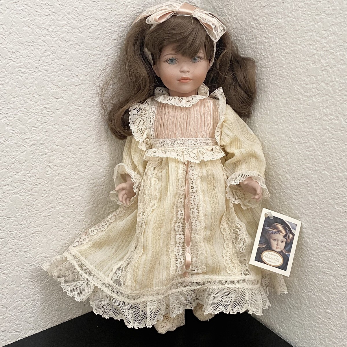 Vintage 1997 Le Bambole Di Arianna CAMILLA Bisque Porcelain Doll