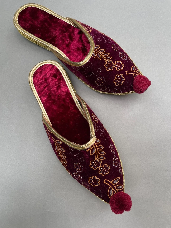 Dark Red Babouche Henna Shoes with PomPoms - EU37 Costume, Bachelorette Parties Foto 4 de 4