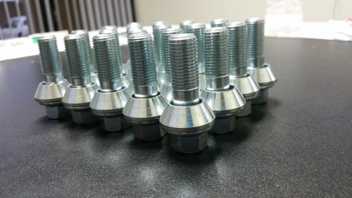 20x Bimecc M14 X 1.5 Wobble / Wobbly Alloy Wheel Bolts – Variable PCD – Silver (32mm)