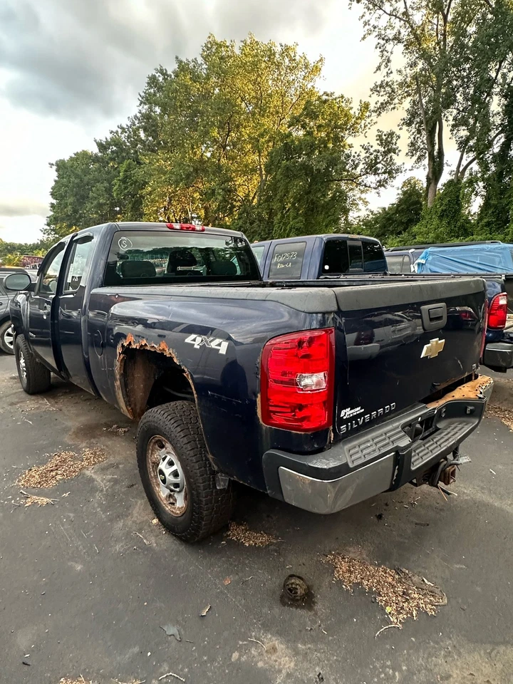 Alternador usado se adapta a: camioneta Chevrolet Silverado 2500 2011 160 amperios opcional grado KW1 Foto 4 de 4