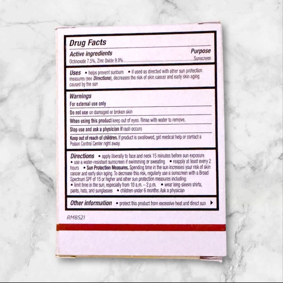 Protector Solar Facial EltaMD UV Transparente Amplio Espectro FPS 46 0.5OZ NUEVO 11/2 Exp 11/27 Foto 2 de 3