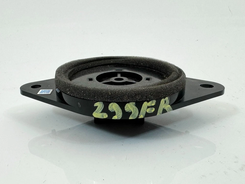 15-25 SUBARU OUTBACK FRENTE DIREITA RH PASSE PAINEL LATERAL PAINEL ALTO-FALANTE DE ÁUDIO FABRICANTE DE EQUIPAMENTO ORIGINAL - Imagem 2 de 3