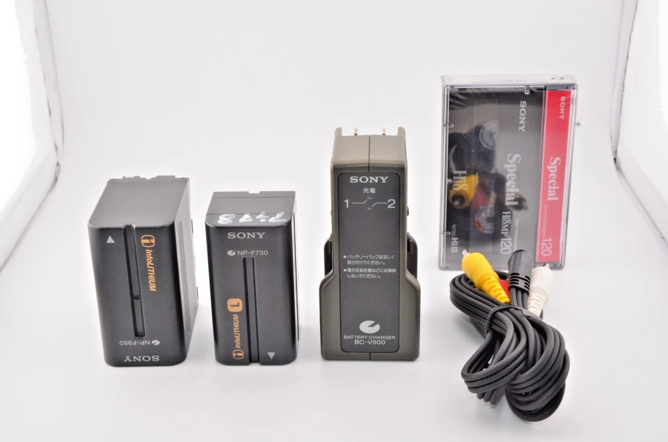 Sony DCR-TRV110 Digital8 Handycam Camcorder w/Nightshot Tested Japanese only - Image 2 of 4