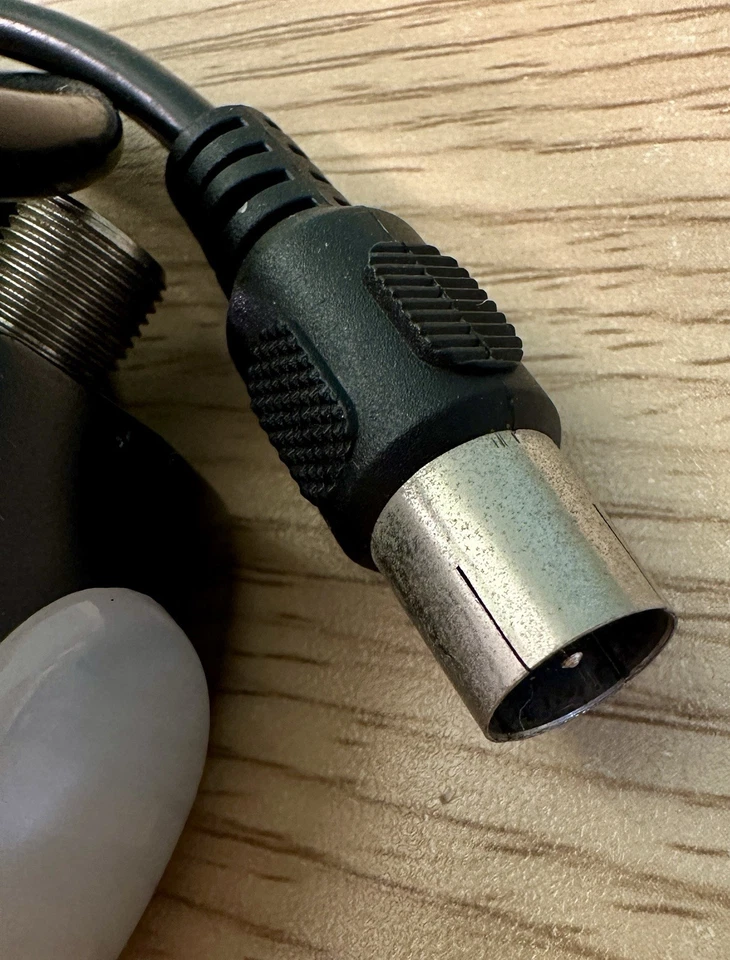 Mad Catz Auto RF Adapter Switch Nintendo N64 GameCube PS1 PS2 OG Xbox Model 6004 - Image 4 of 4