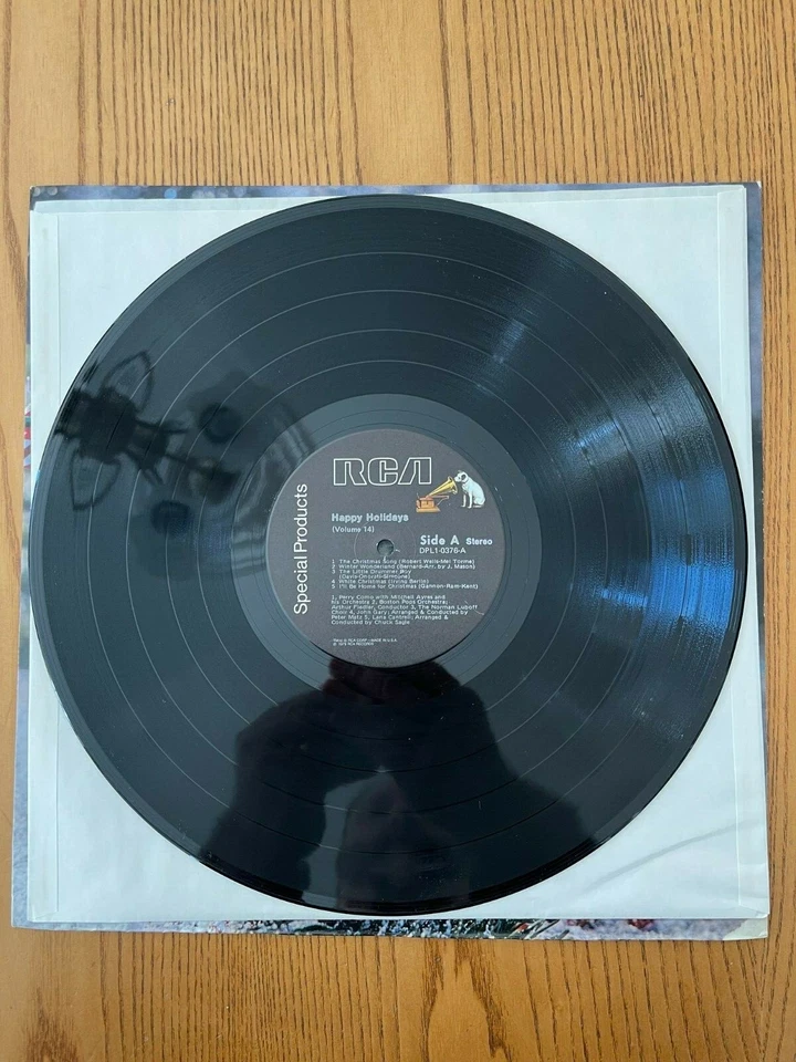 Happy Holidays 14 -EX vintage OG 1979 RCA vinyl LP- Bing Crosby - Perry Como - Imagem 3 de 3