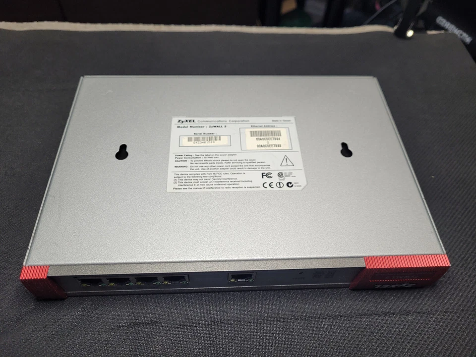 ZyXEL ZyWALL5 Internet Security Appliance - Immagine 3 di 4