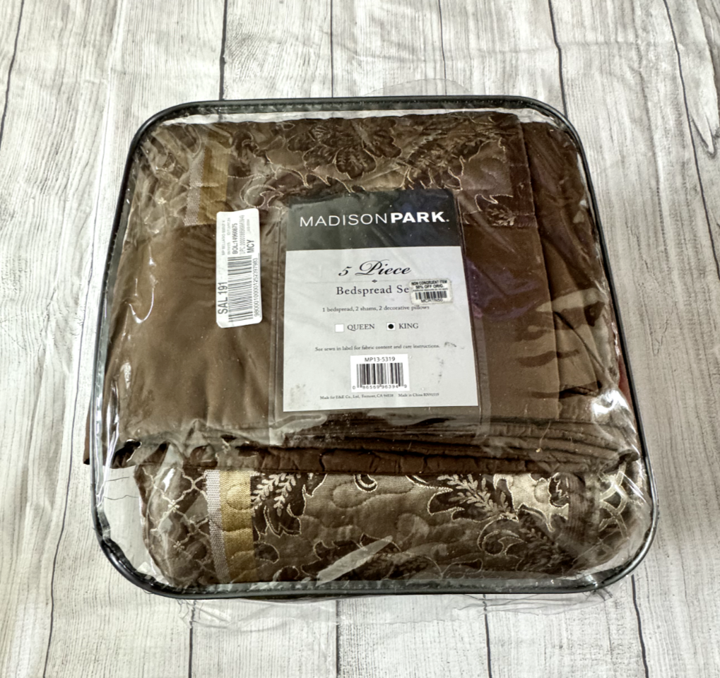 Madison Park Bellagio Brown/Gold Reversible Quilted King Size Bedspread
