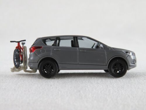 Busch 53528 Ford Kuga mit Biketräger und Bike (2017) in mittelgrau 1:87/H0 - Bild 6 von 9