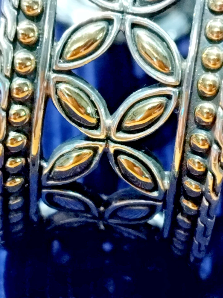 Brazalete brazalete de plata esterlina de oro de 18 quilates de diseñador John Hardy Kawung Foto 2 de 4