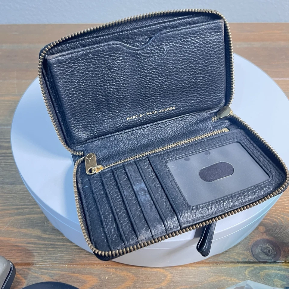 Бумажник-клатч Marc Jacobs черный шагреневая кожа на молнии стандартный запас рабочая одежда - Изображение 4 из 4