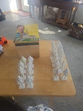 Vtg Marx Presidents Figures Lot of 22 Unpainted 4 Duplicates . W/ Booklet.