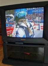 Panasonic Farbfernseher Modell TX37 A 2D mit Unterbau Schrank.