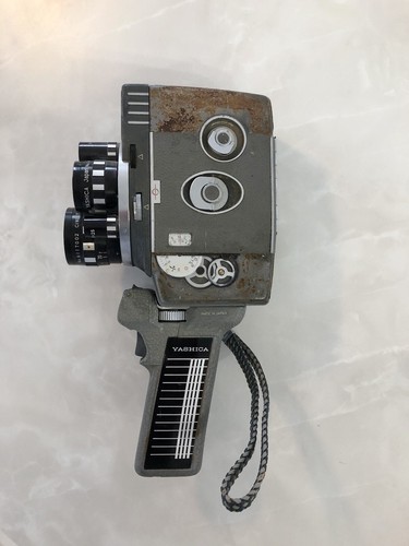 Vintage Yashica 8-E III Film Movie Camera with Pistol Grip Handle - Not tested - Picture 4 of 16