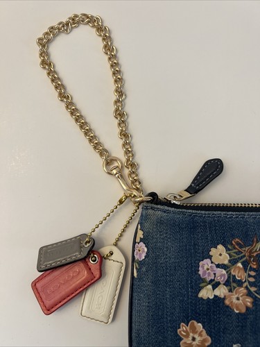 COACH WHASED DENIM WRISTLET CLUTCH POUCH CHAIN STRAP FLORAL 92050 + BAG CHARMS - Picture 17 of 24