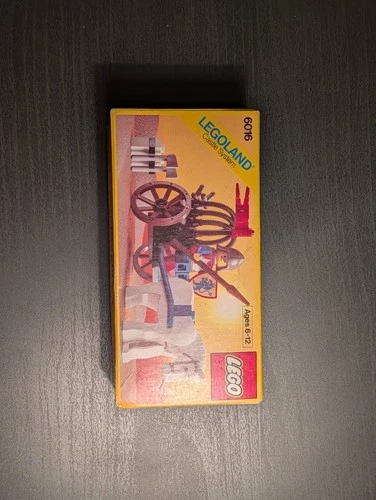 Vintage 80s LEGO Knight's Arsenal 6016 LEGOLAND Castle Vintage Boxed Set