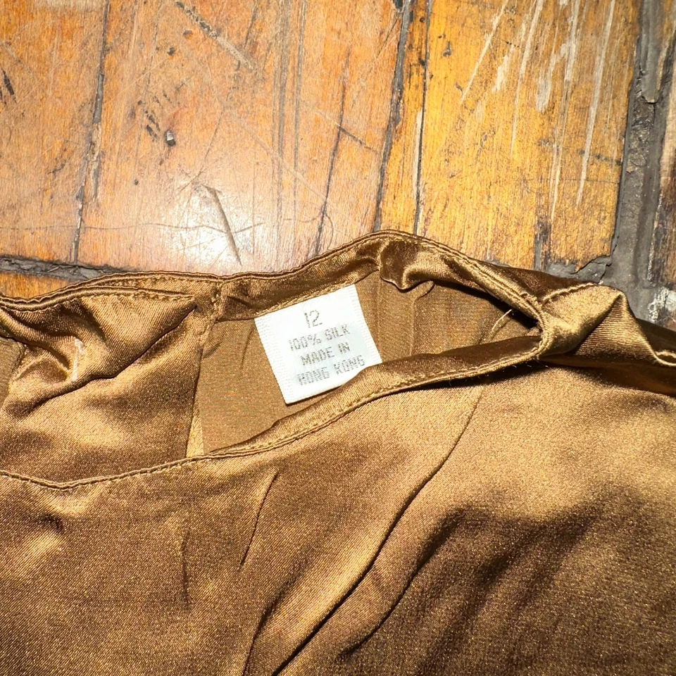 Blusa Top Ellen Tracy Para Mujer Talla 12 Dorado Satinado Seda Manga Larga Cuello Redondo Foto 4 de 4