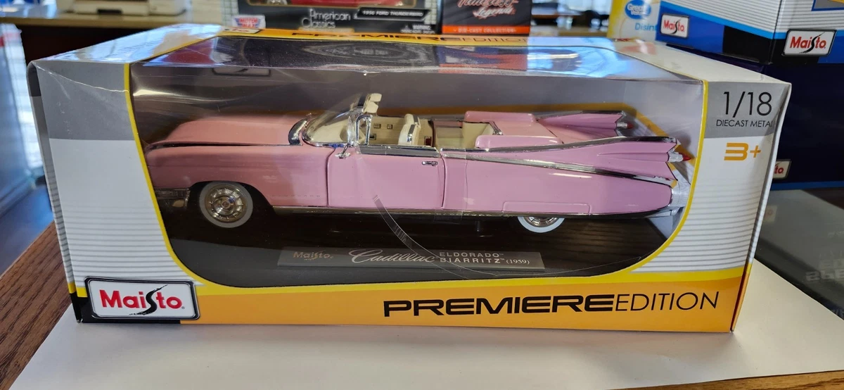 Maisto Special Edition 1/18 - Cadillac Deville DTS 2000 - Réf 31877 - Argenté - Occasion