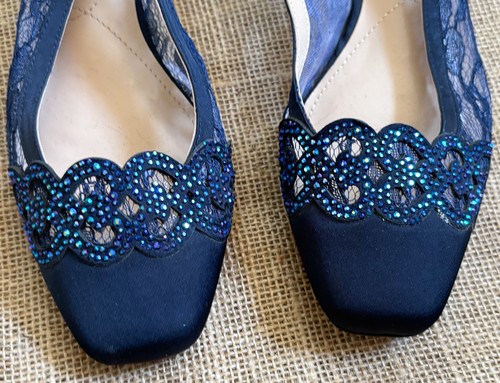 J. Renee Navy Blue Faleece Satin Lace Detail Slingback Block Heel Pumps 7 1/2 M - Picture 2 of 11