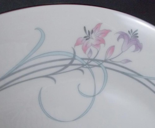 Royal Doulton Allegro Lot of Dinner Plate with Cup and Saucer Set H5109 - Picture 3 of 7
