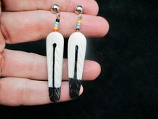 Vintage Charming Southwest Feather Dangle Pierced Earrings