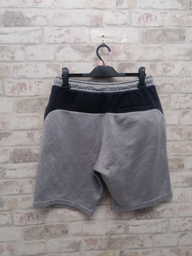 Nike Air Shorts - Size UK MEDIUM - Picture 8 of 12