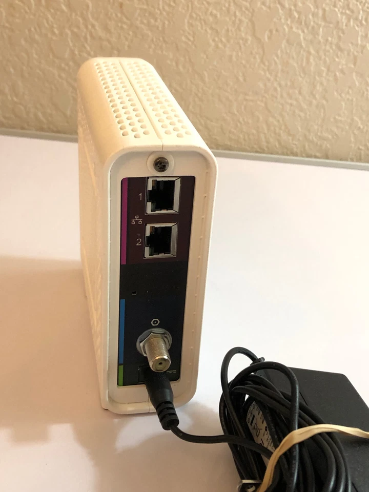 ARRIS SURFboard SB8200 DOCSIS 3.1 10 Gbps Cable Modem NOT FOR COX - Image 3 of 4