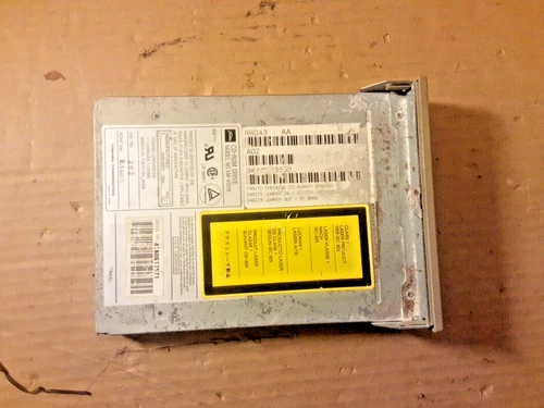 Toshiba XM-4101B SCSI 50 PIN CD-ROM DRIVE, ROM  VER NO:EA-40406, UNTESTED, PARTS